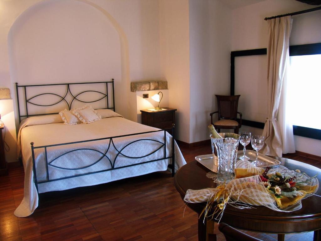 Hotel Ristorante Le Clarisse アマンテーア 部屋 写真